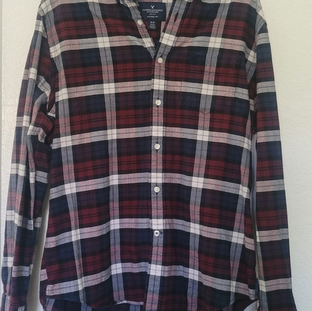 American Eagle, size M, red wine and gray squares